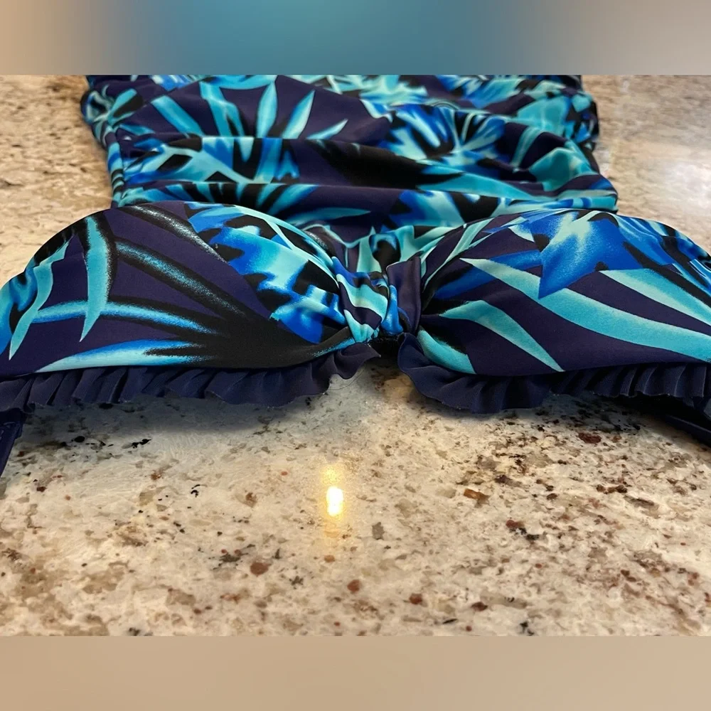 Tropical Blue Leaf Print One Piece Swimsuit‎
